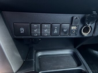 TOYOTA RAV4 2.0D D4D 105 KW,1.MAJ.MANUÁL,TAŽNÉ,NAVI,KAMERA - 12