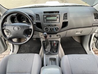 Toyota Hilux 2.5 TD naj: 69837 km - 12