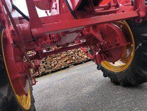 Traktor Massey Harris Pony 820 - 12