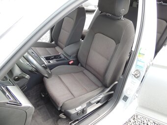 VW Passat Variant 2.0TDi,110kw,DSG,2017,1.maj.-21%DPH - 12