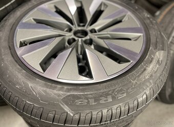 top sada 18" orig. alu kol Audi A6 4K, letní Pirelli - 12