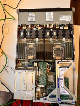 Výkonný rack server Supermicro SYS-120U-TNR-CA027 - 12