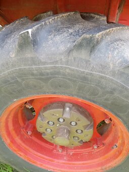 Zetor 6711 + rozmetadlo JF AV 30 - 12