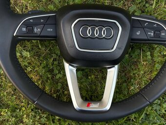 AUDI VOLANT VYHRIEVANÝ S AIRBAGOM A F1 PADLAMI - 12