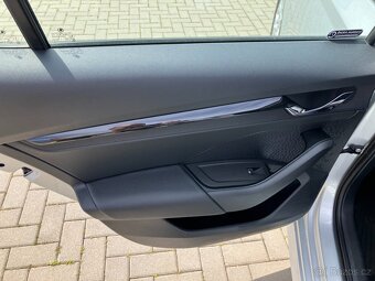 Škoda Octavia 2.0TDI DSG AMBITION PLUS - 12