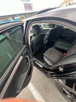 Skoda Superb 2.0 TDi 110 kW 2020 rok - 12