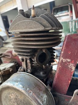 Jawa 250 Speciál Přírubová - kompletní motor s převodovkou - 12