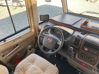 Euramobil Integra Line 670 SB - 12