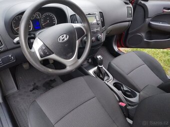Hyundai i30 1.6 benzín 93KW-6KVALT,1MAJITEL, PO SERVISU, - 12