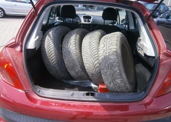 Peugeot 207 1.4i 54kw,klima,2xkola benzín manuál 54 kw - 12