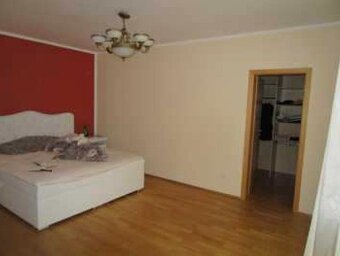 Rodinný dům se zahradou, Čestlice, okr. Praha-východ - 12