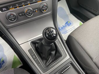 VW Golf 1,6 TDi Serviska, Tempomat - 12