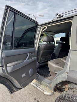 Toyota Land Cruiser HDJ80 - 12