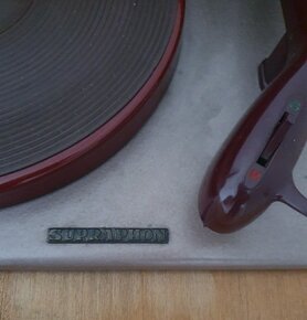 Gramofon ve skříňce Supraphon - 12