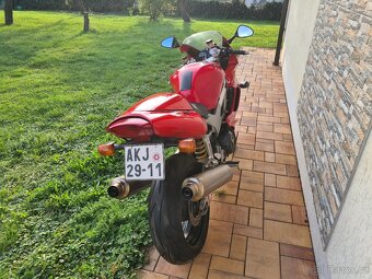Honda VTR 1000 Firestorm - 12