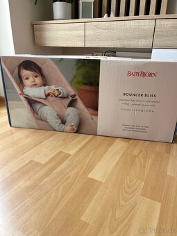 Houpátko/lehátko BabyBjörn + hračka - 12