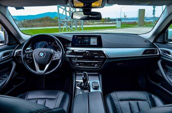 BMW Rad 5 530d xDrive A/T - 12