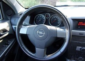 Opel Astra 1.4i 66kW2 SADY KOLTEMPOMAT benzín manuál - 12