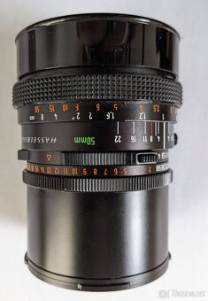 Středoformátový fotoaparát 6x6 HASSELBLAD a objektivy - 12