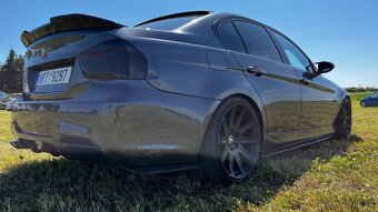 BMW e90 320i - 12