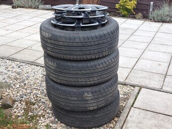 FORD FOCUS combi 1,6 74kw, benzin, r. v. 2/2011 koupeno v CZ - 12