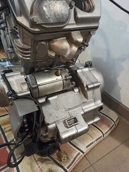 Motor kompletní Honda Transalp 650 R.V.2002 - 12