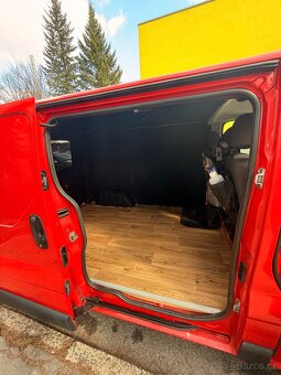 Renault Trafic 2006 2,5l - 12