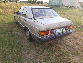Mercedes 190 1.8 i 80kw Automat - 12