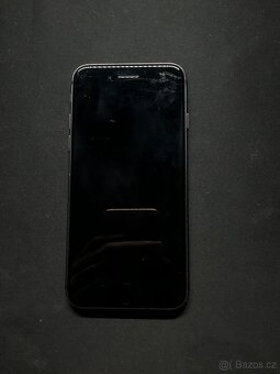 iPhone 8 - 64GB - 12