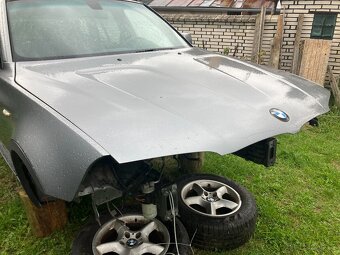 BMW X3 E83 r.v. 2005 díly, komplet plechy, zadní podvozek - 12
