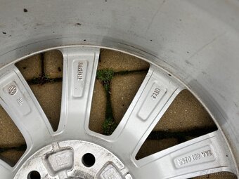 Originál ALU kola VW R17 zimní pneu 225/50 R17 - 12