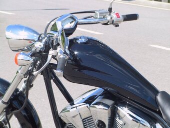 HONDA VT 1300 CX Fury - 12