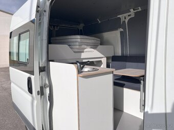 Peugeot Boxer obytný - 12