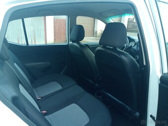Hyundai i10 - 12