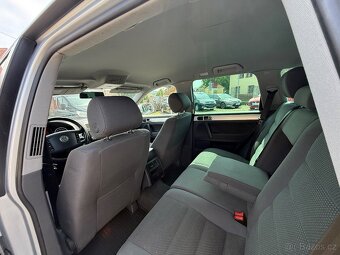 VW Touareg 2.5tdi 128kw facelift /MANUAL/PRUŽINY/3.5T TAŽNÝ/ - 12