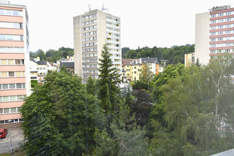 Náchod -  prodej bytu 3+1 se zasklenou lodžií - 12