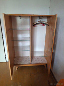 NÁBYTEK ZE 70. LET - 12