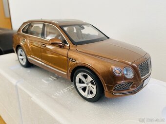 PRODÁNO Bentley Bentayga Kyosho 1:18 - 12