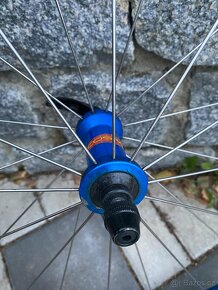 Zapletená silniční kola Mavic - 12