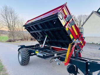 Traktorový přívěs 5t - 12