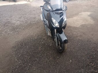 Yamaha x max 125 011,09,majesty 125,Jonway js 125 - 12