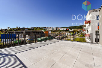 Luxusní nový byt se dvěma terasami a parkovacím stáním - 12