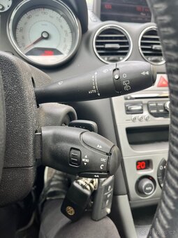 Bolt/Uber 36000,- až 48000,- měsíčně - 12