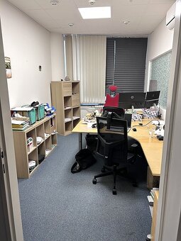 Pronájem kancelářského celku 166 m2 v centru města - 12