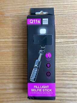Selfie tyč + stativ + světlo + dálkový Bluetooth ovladač NEW - 12