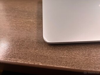 Macbook air 11" mid 2011 - 12