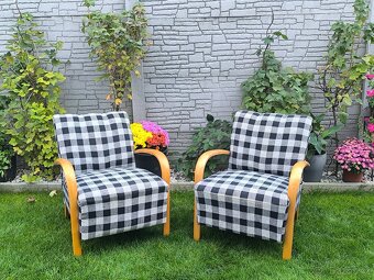 Prodám dva starožitná křesla HALABALA - 12