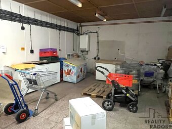 Pronájem obchodu 201 m2 v Tulešicích, obchod sklady rampa Tu - 12
