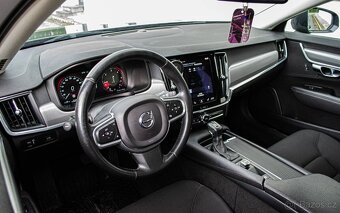 Volvo V90 D4 2.0L 140kW automat - 12