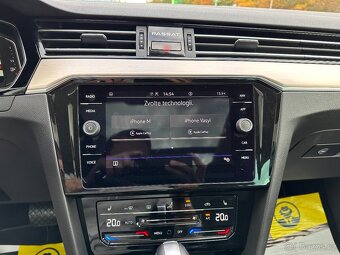 Volkswagen Passat Panorama 2022 - 12